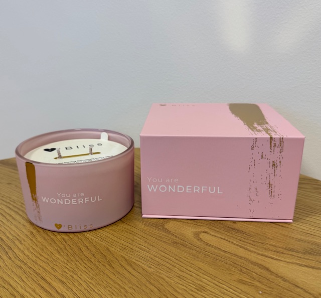 Väike küünal sõnumiga 