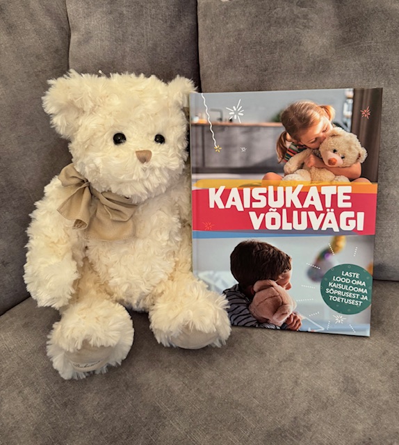 Valge kaisukaru ja raamat 